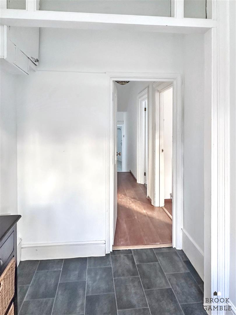 1 Bedroom Flat. Willingdon Road in Eastbourne,  11